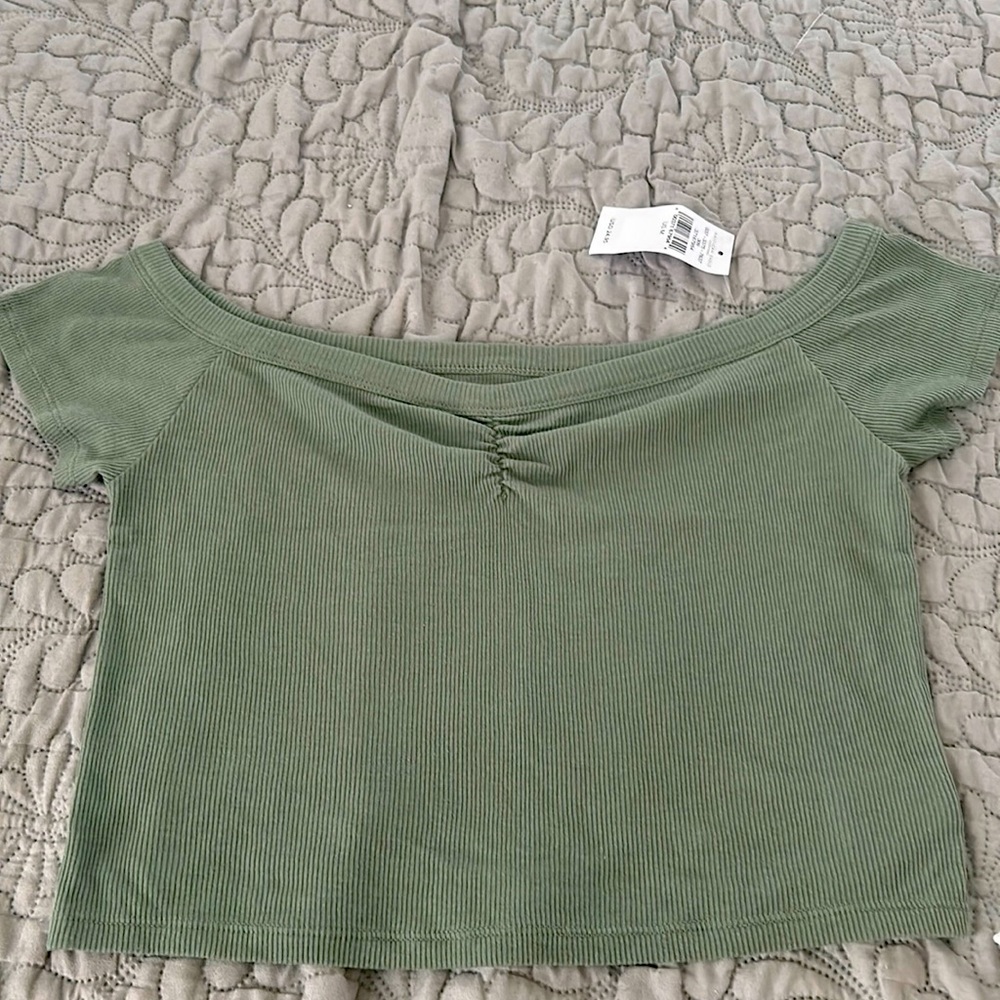 New American eagle crooked tee, size M